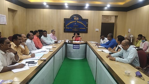 ನಕಲಿ ವೈದ್ಯರ ವಿರುದ್ಧ ಕ್ರಮಕ್ಕೆ ಜಿಲ್ಲಾಧಿಕಾರಿ ಸೂಚನೆ