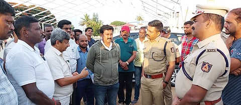 ಬೇಲೂರಿನಲ್ಲಿ ರಂಭಾಪುರಿ ಶರನ್ನವರಾತ್ರಿ  ಶೀಘ್ರ: ಭದ್ರತೆಗೆ ಸ್ಥಳ ಪರಿಶೀಲನೆ