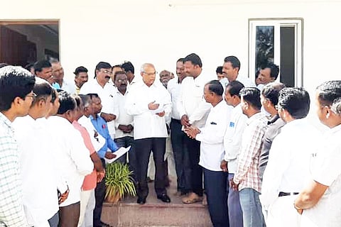 25092022 kukanoor minister halappa achar appeal to teachers