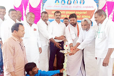 27092022 Sindhanoor madiga pratibha purskara