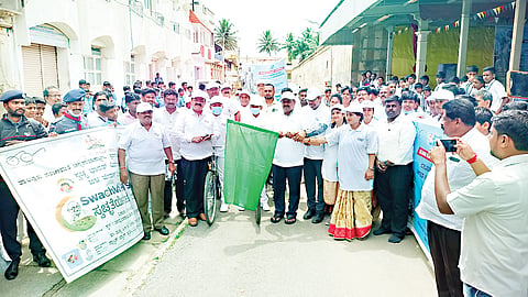 28 SBG-1 Swacchata hi Seva (3)