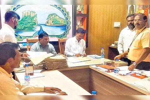 280922 Sanduru Bagarhukam Meeting