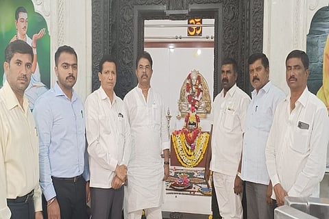 Ashok minister (2)