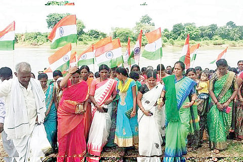 Harapanahalli MP Veena Protest