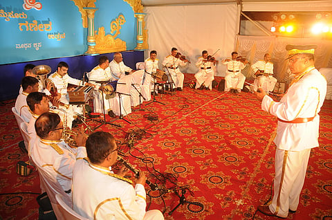 POLICE BAND