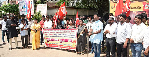mng-sep16-protest