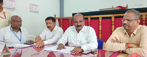 ಸಾರ್ವಜನಿಕರಿಂದ ದೂರು ಸ್ವೀಕರಿಸಿದ