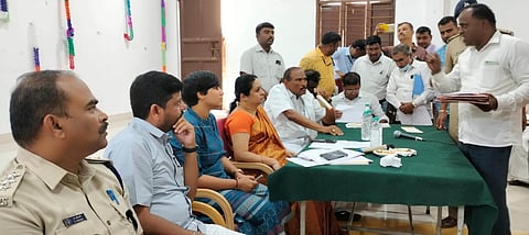 ರೈತ ಭವನದಲ್ಲಿ  ನಾಗರಿಕರ ಅಹವಾಲು ಆಲಿಸುವ ಸಭೆ