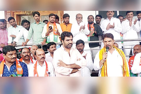17102022 arakera bjp join
