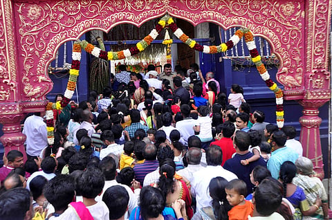 ಶಾಸಕರಿಂದ ಸಂಪೂರ್ಣ ನಿಯಂತ್ರಣ