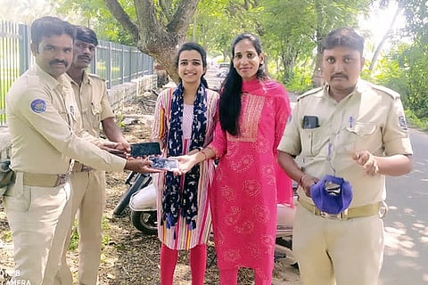 24102022 hospet mobile save