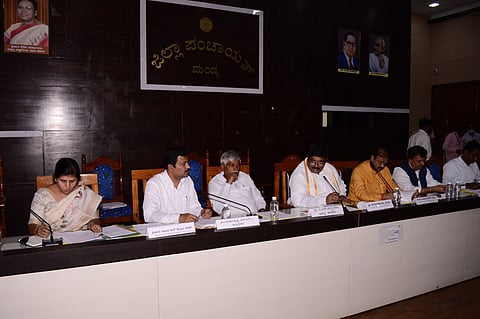 27_10_Mdy_09(Minister Meeting)