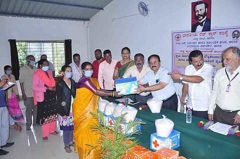 ಕ್ಷಯ ರೋಗಿಗಳಿಗೆ ಆಹಾರ ಕಿಟ್ ವಿತರಣೆ