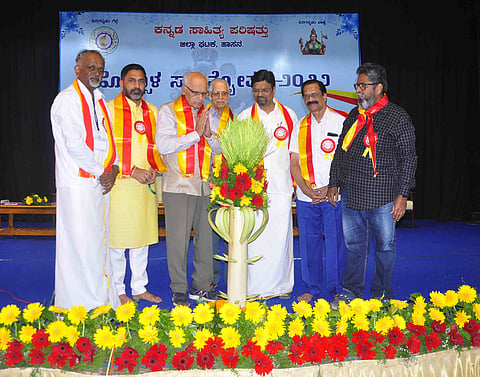 ವಿಮರ್ಶೆ ಸಾಮಾಜಿಕ ಮತ್ತು ಮಾನವೀಯ ಮೌಲ್ಯ ಎತ್ತಿ ಹಿಡಿಯುವ ಗುರುತರ ಜವಾಬ್ದಾರಿ :  ತಾರಿಣಿ ಶುಭದಾಯಿನಿ.