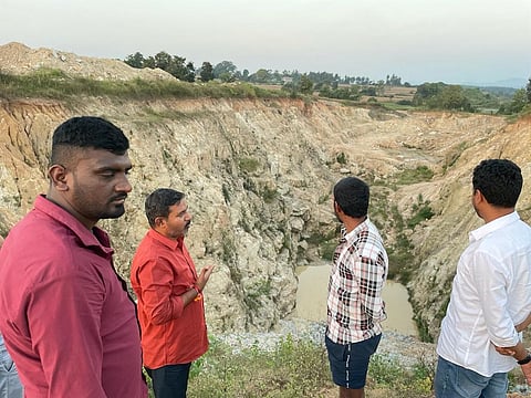 ಕಾಲುವೆ ಸಿಡಿಮದ್ದುಗೆ ಗೋಡೆ ಬಿರುಕು : ಸಿಮೆಂಟ್ ಮಂಜು ಅಕ್ರೋಶ