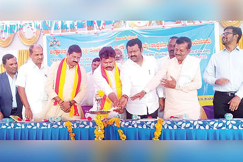 011122 Raichur Sagamakunta Rajyothsava