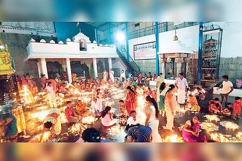 081122 Kurugodu Doddabasaveshwara Karthika Maasa
