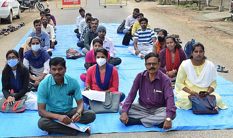 08_11_Mdy_03(Athithi Protest)