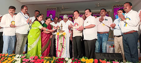 ಯುವ ಪೀಳಿಗೆ ಪ್ರತಿಭಾವಂತರಾಗಿ ಹೊರ ಹೊಮ್ಮಬೇಕು: ಎಚ್.ಡಿ ರೇವಣ್ಣ