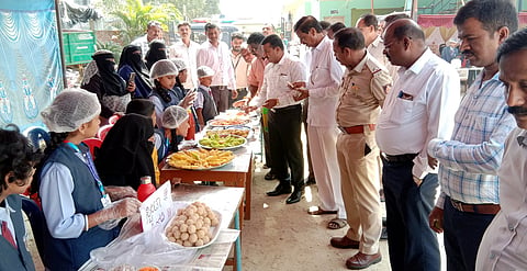 ಜ್ಞಾನವನ್ನು ಹೆಚ್ಚಿಸಿಕೊಂಡು ಉತ್ತಮ ಸಾಧನೆ ಮಾಡಬೇಕು: ರಮೇಶ್