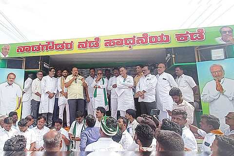 121122 Sindhanuru Nadagowda Nade Sadhaneya Kade