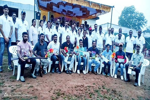ಅಮ್ಮತ್ತಿಯಲ್ಲಿ ಯಶಸ್ವಿಯಾಗಿ ನಡೆದ ತೆಂಗಿನಕಾಯಿಗೆ ಗುಂಡು ಹೊಡೆಯುವ ಸ್ಪರ್ಧೆ