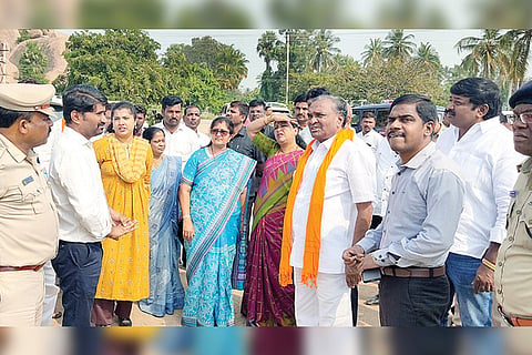 161122 Anegundi Visit Shashikala Jolle