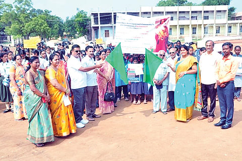 161122 Bellary Awareness march on women empowerment