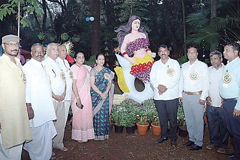 18Manju4b-Web