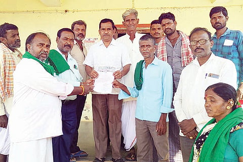 211122 Kukanuru Onion Farmers Appeal