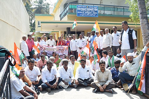 21_11_Mdy_06(Cong Protest)