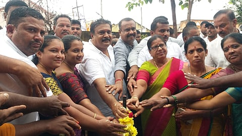24_11_Mdy_06(Mla Ravindra)