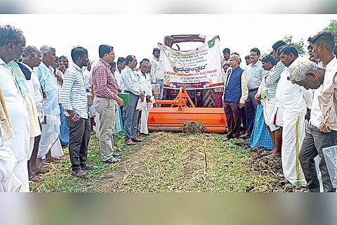29112022 raichur Bt Cotton Kshetrotsava