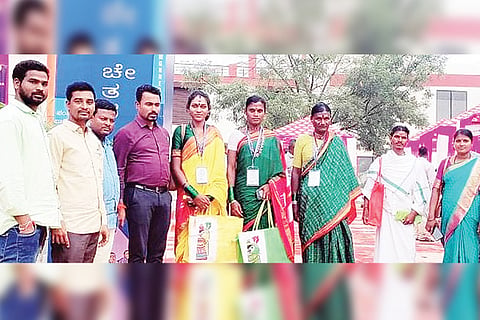 301122 ChikkaKotnekal Jogamma Shrama Chetana