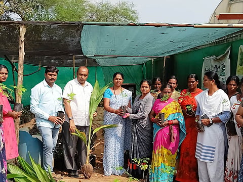 HUN-NOV-10-4(CHILKUNDA MAHILA NURSARY)
