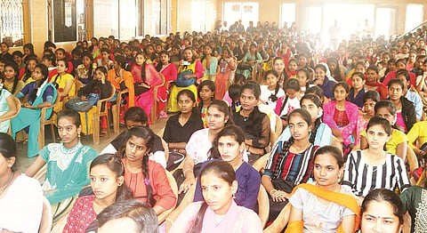 HUN-NOV-8-3(MAHILA COLLEGE PROGRAMME)