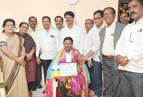 Sanghsiri Award-Sanman Photo