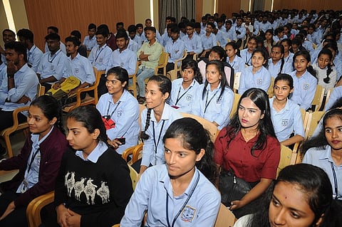vidyavardhaka college