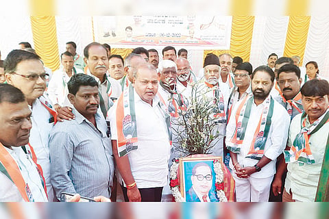 061222 Lingasuguru Kharge Preparatory meeting for felicitation ceremony