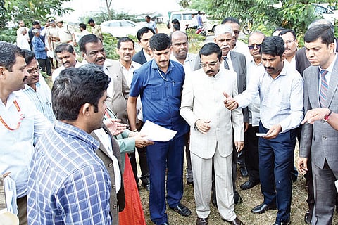 101222 Koppal District Court Place Visit