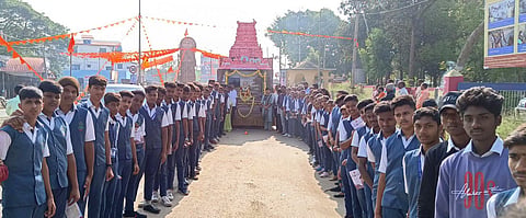 ಸುಜ್ಞಾನದ ಬೀಜ ಬಿತ್ತುವ ಮೂಲಕ ಸುತ್ತೂರು ಶ್ರೀಕ್ಷೇತ್ರ ನಾಡಿನ ಮನೆ ಮಾತಾಗಿದೆ.