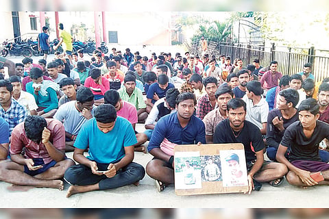 201222 Ballari Hostel Students Protest