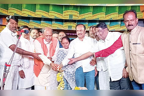 25122022 harapanahalli drama