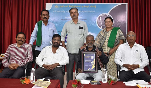 30_12_Mdy_02(Hlk Award)