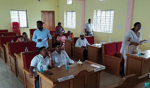 ರಸ್ತೆ ಕಾಮಗಾರಿಗೆ ಭೂಮಿ ಪೂಜೆ