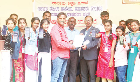 HUN-NOV-30-1(MAHILA COLLEGE PROGRAMME)