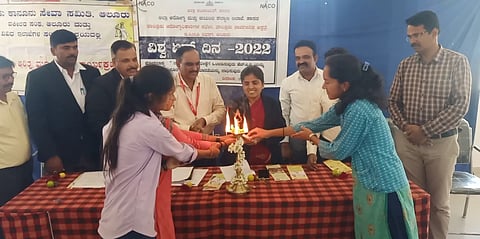ಎಚ್ಐವಿ ಸೋಂಕಿತರನ್ನುಸಮಾನವಾಗಿ ಕಾಣಬೇಕು: ಎಂ.ಸಿ.ನಿರ್ಮಲ