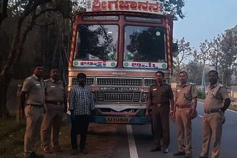 #Karnataka #LorryDriver #Sugarcane #Elephant #Fined #Tamilnadu