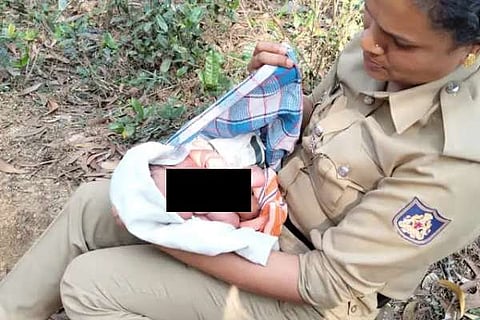 #Parents #Baby #Child #Police #Siddapur #ChildWelfare