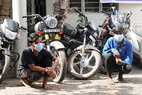 Two wheeler F